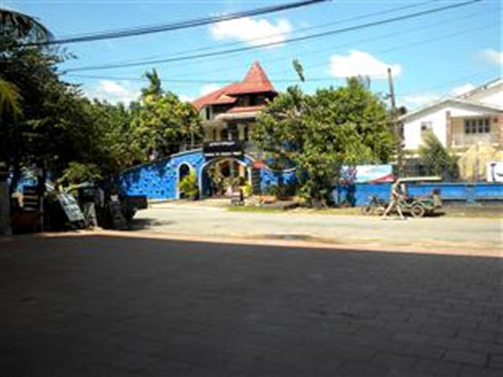 Nyny Hotel Кампот Екстериор снимка