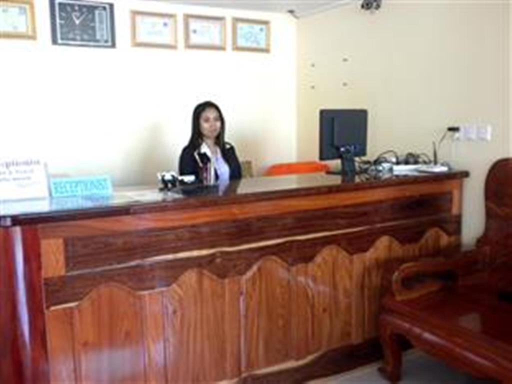 Nyny Hotel Кампот Екстериор снимка